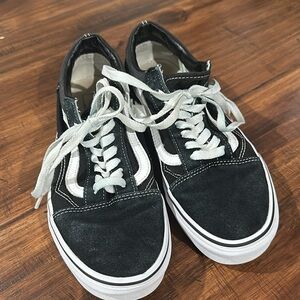 Vans Black suede Old Skool Skater Shoes Women’s 8.5/Mens 7